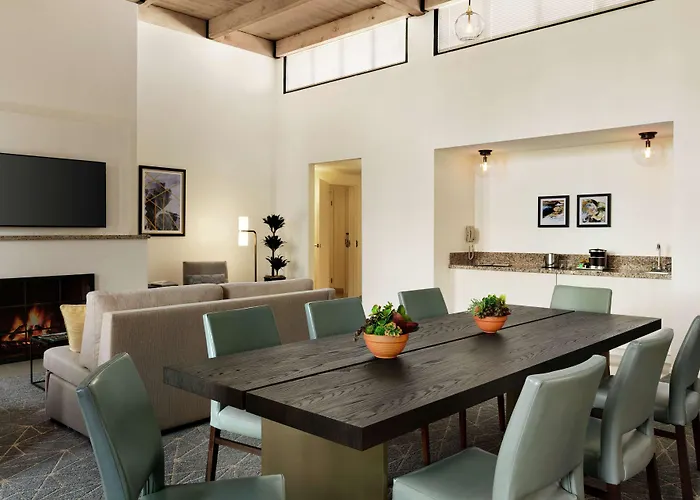 Doubletree By Hilton Paradise Valley Resort 4*