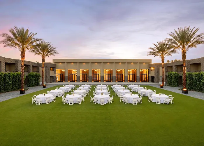 Doubletree By Hilton Paradise Valley Resort 4*